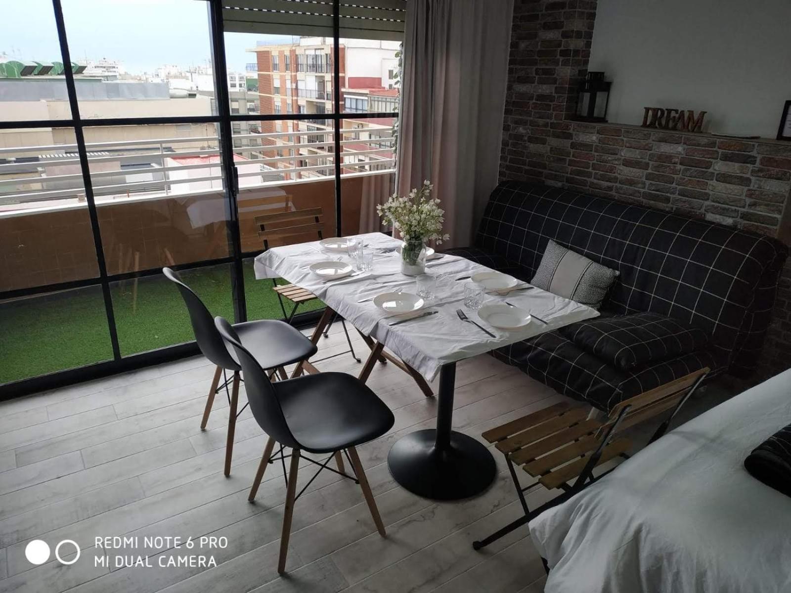 Estudiotel 95 Centro Alicante Eksteriør billede