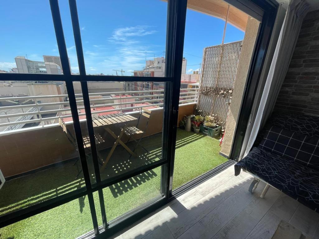 Estudiotel 95 Centro Alicante Eksteriør billede